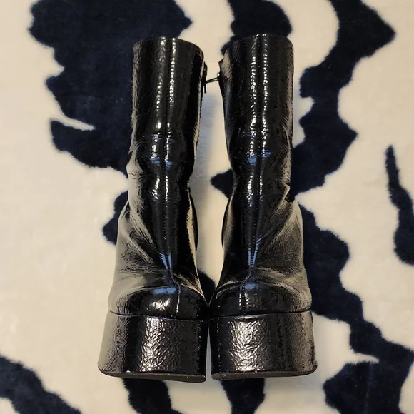 Jeffrey Campbell Widow-NB - Picture 2 of 4